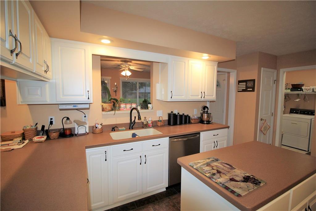 115 Appian Way Anderson, IN 46013 - Photo 3 of 21 Gallery Image 3