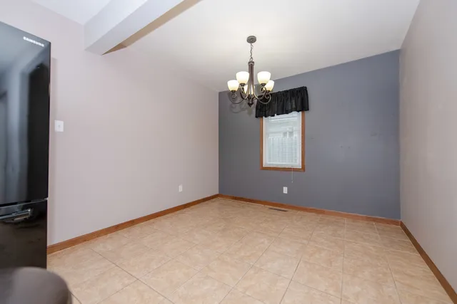 $300,000 | 511 Armstrong Street, Morris, IL 60450