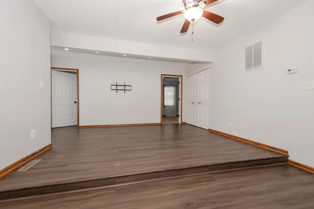 $300,000 | 511 Armstrong Street, Morris, IL 60450