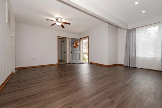 $300,000 | 511 Armstrong Street, Morris, IL 60450