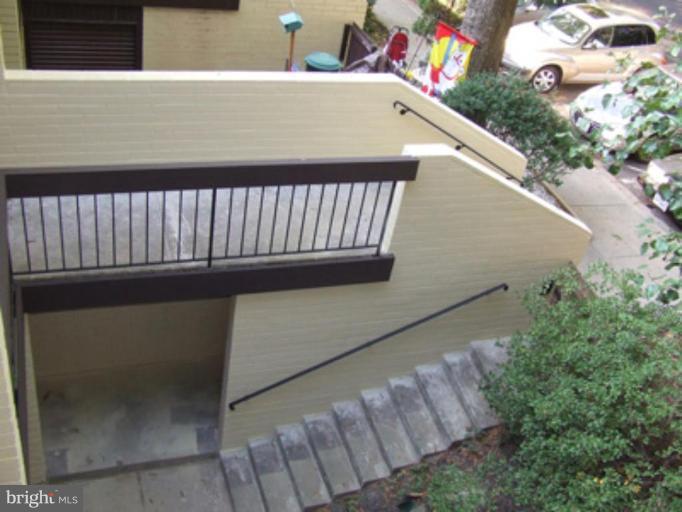 11186 Saffold Way Reston, VA 20190 - Photo 12 of 15 a view of outdoor space