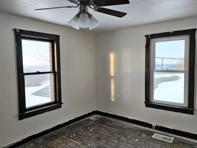 $125,000 | E2127 County Rd Uu, De Soto, WI 54624