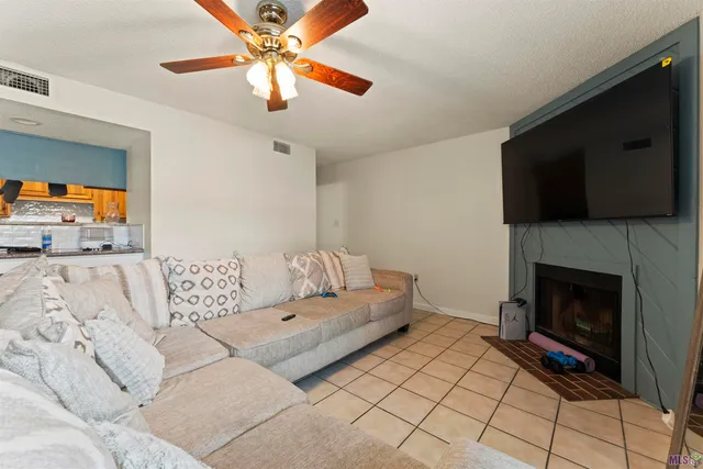 $132,000 | 1805 South Brightside View Drive, Unit C, Baton Rouge, LA 70820