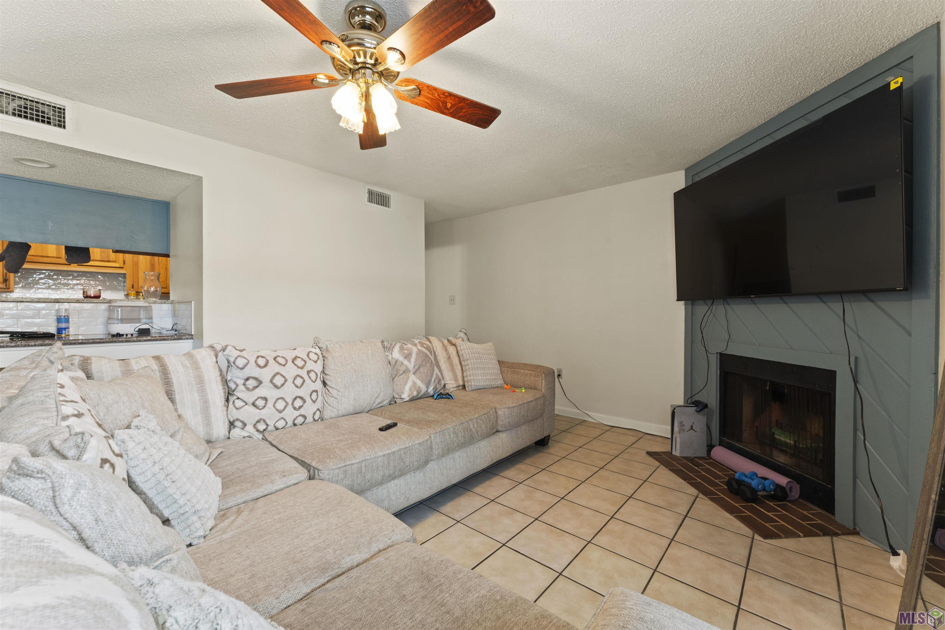 1805 South Brightside View Drive, Unit C Baton Rouge, LA 70820 - Photo 3 of 13