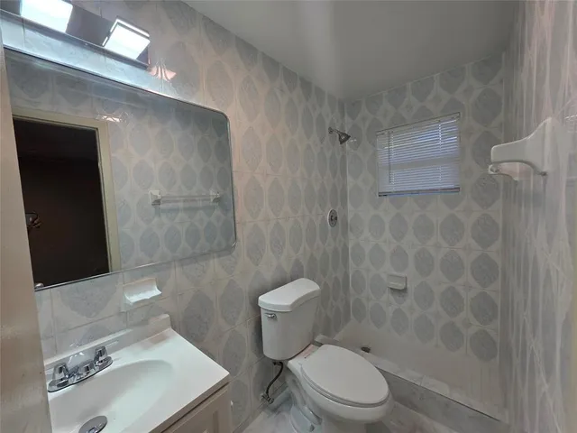 $2,995 | 309 Northeast 169th Street, North Miami Beach, FL 33162