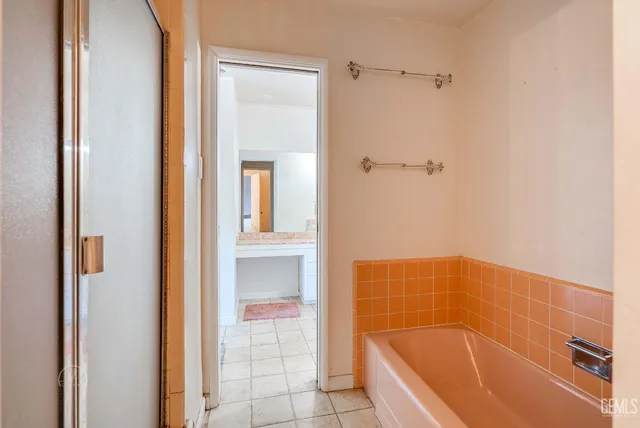 a bathroom with a bathtub