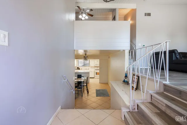 a view of entryway and hall