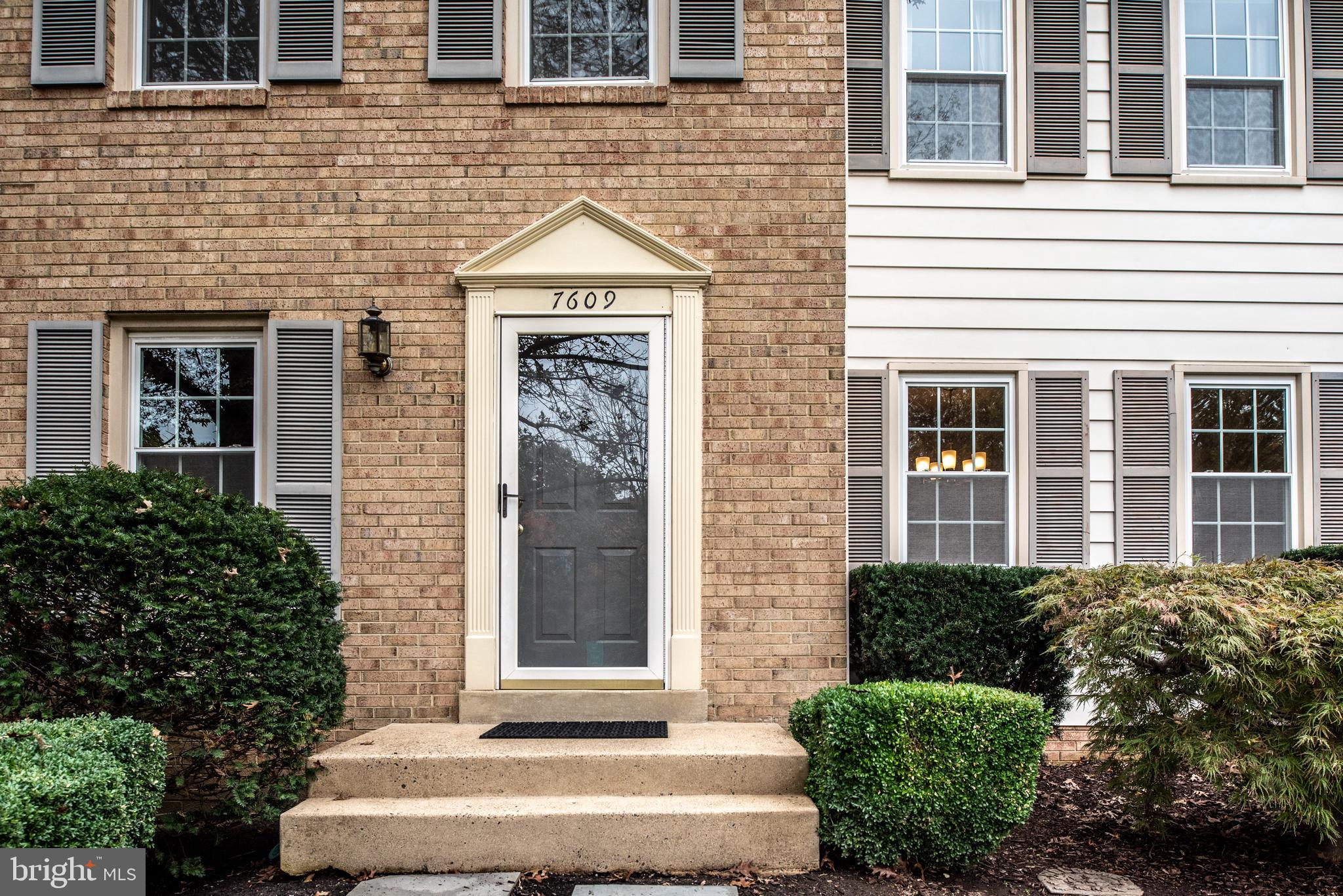 7609 Bertito Lane Springfield, VA 22153 - Photo 3 of 63 Come on in! YOU will be amazed!