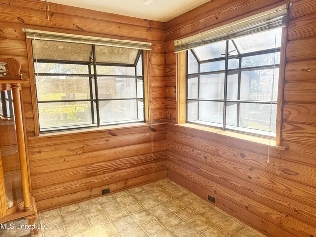 $220,000 | 4660 Moon Lake Road, Dundee, MS 38626