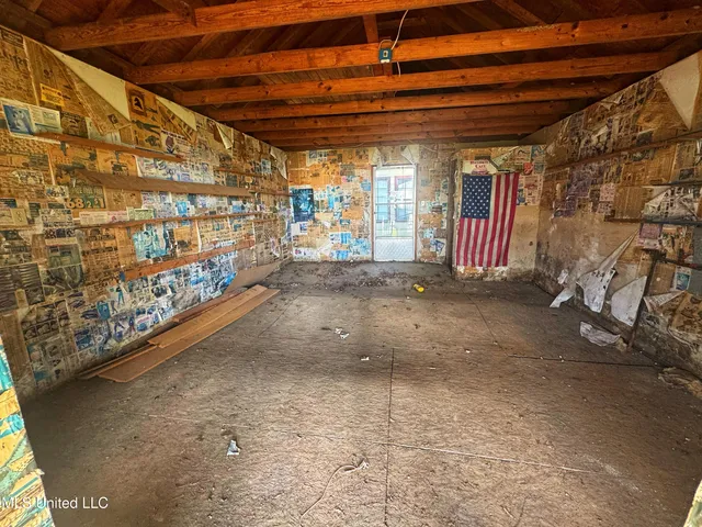 $220,000 | 4660 Moon Lake Road, Dundee, MS 38626