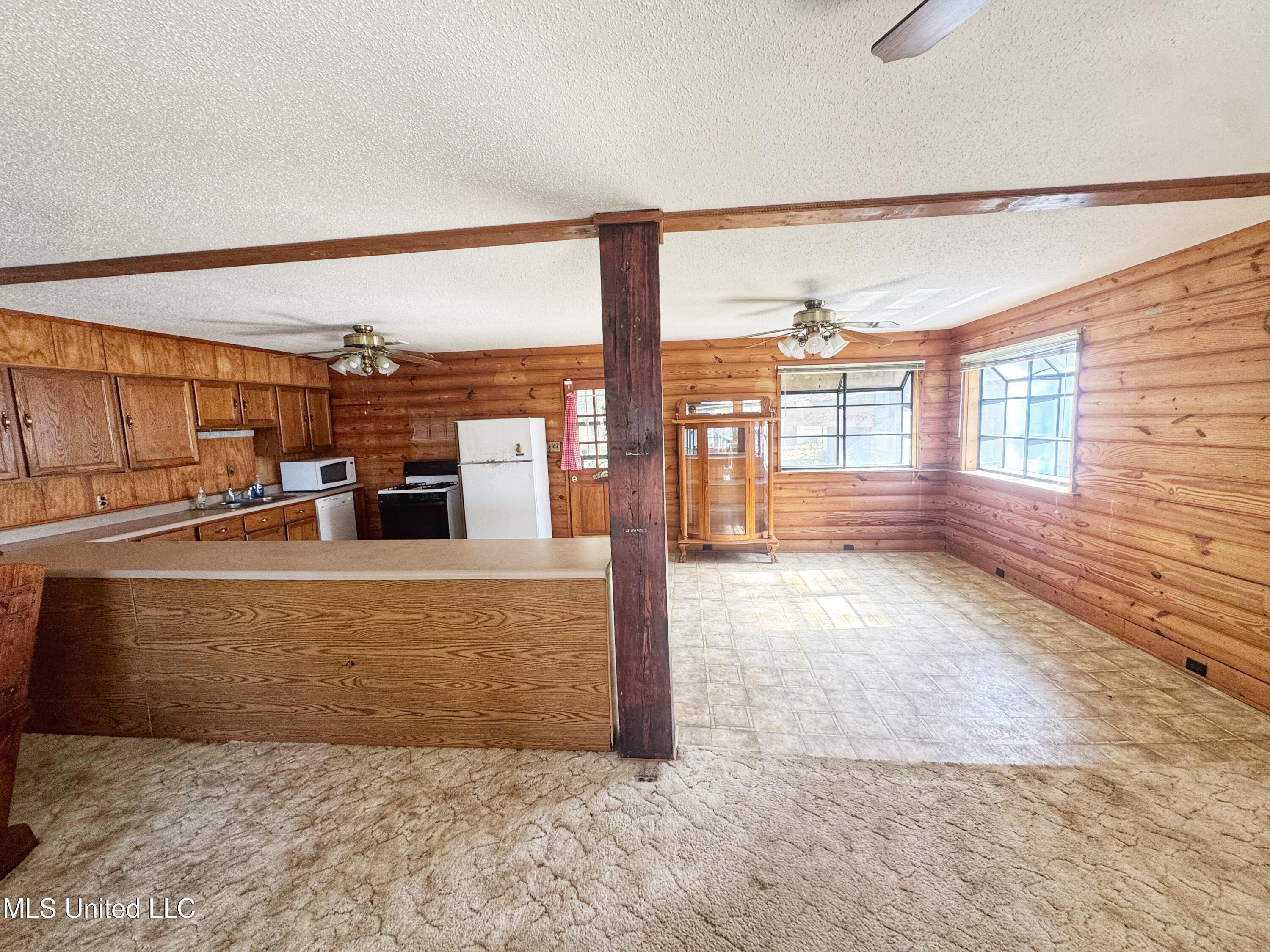 4660 Moon Lake Road Dundee, MS 38626 - Photo 5 of 25 IMG_1174