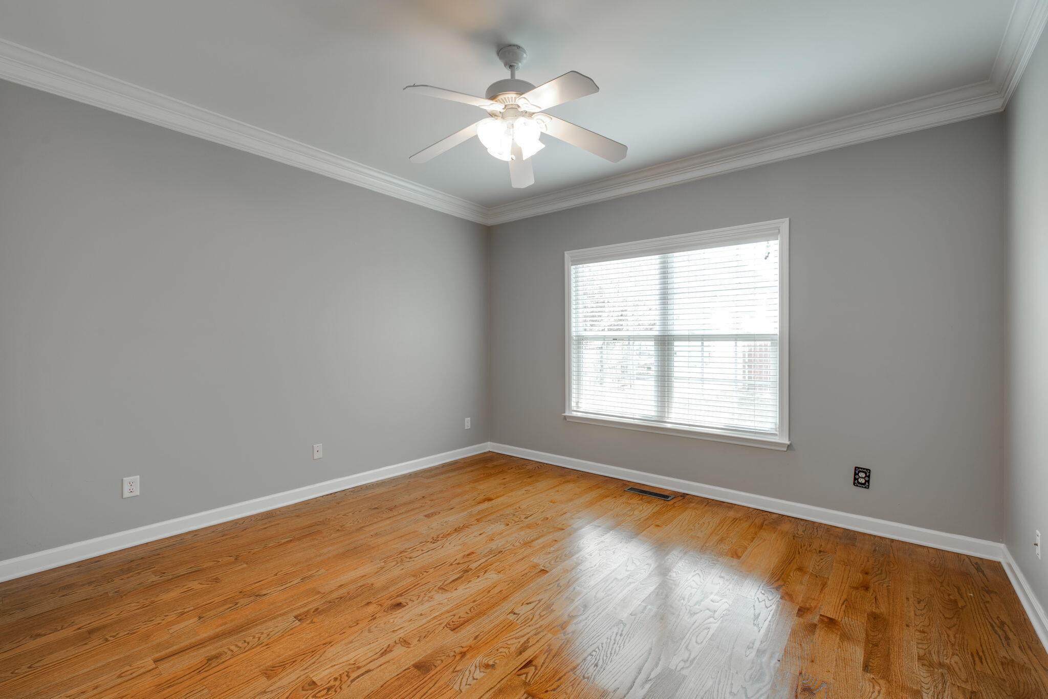 8502 Pershing Road Chattanooga, TN 37421 - Photo 34 of 39 43-web-or-mls-DSC_5637