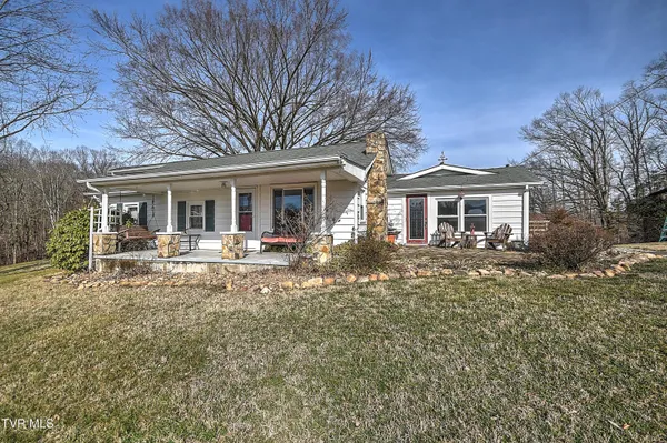 $364,000 | 634 Cherokee Drive, Mount Carmel, TN 37645