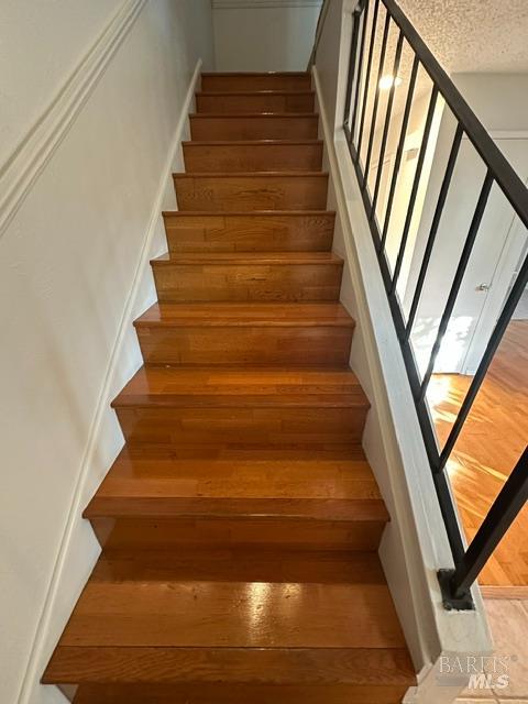 1733 Las Pravadas Court Santa Rosa, CA 95409 - Photo 15 of 38