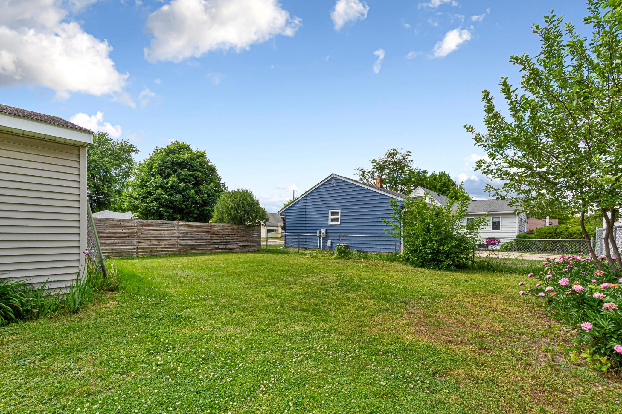 910 8th Avenue Southwest Austin, MN 55912 - Photo 5 of 24