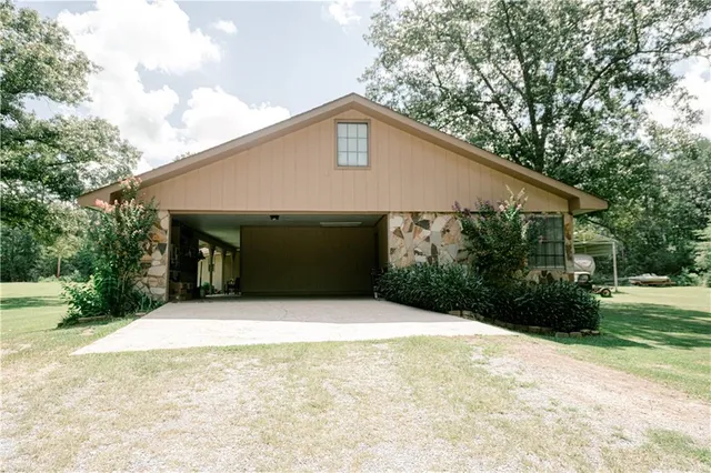 $320,000 | 25284 Lake Choctaw Road, Franklinton, LA 70438