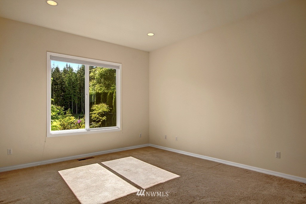 24025 Northeast Adair Road Redmond, WA 98053 - Photo 13 of 23 Gallery Image 13