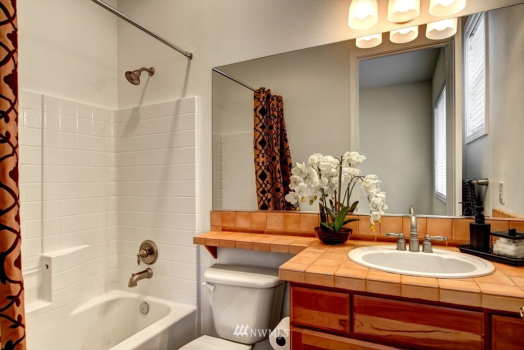 24025 Northeast Adair Road Redmond, WA 98053 - Photo 18 of 23 Gallery Image 18