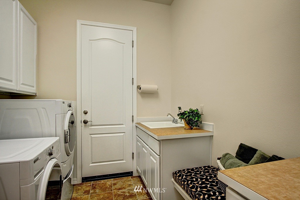 24025 Northeast Adair Road Redmond, WA 98053 - Photo 19 of 23 Gallery Image 19