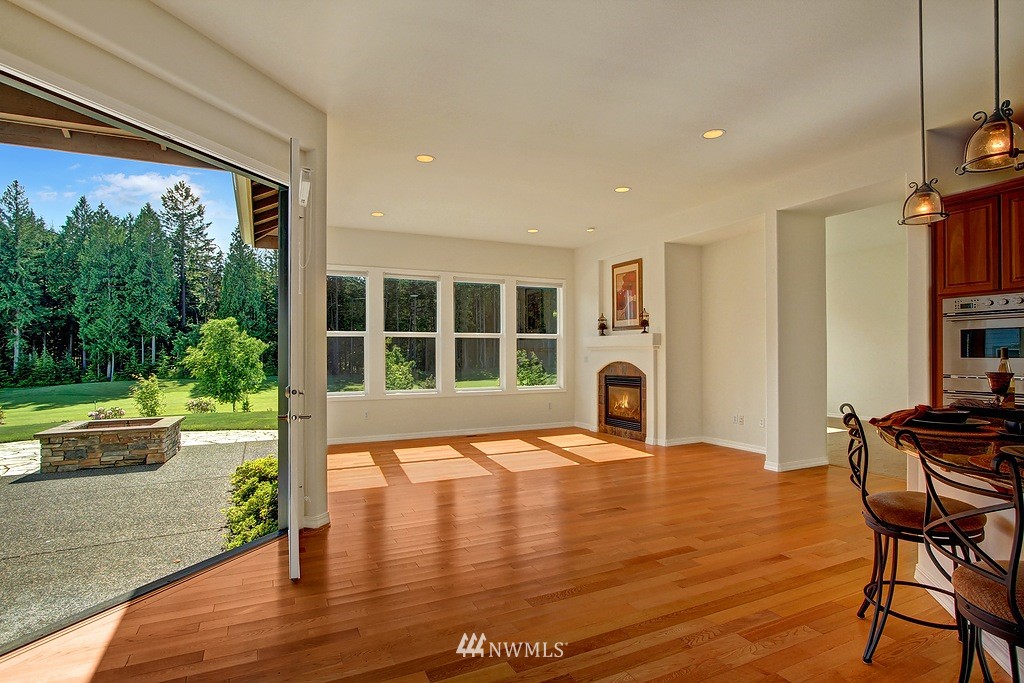 24025 Northeast Adair Road Redmond, WA 98053 - Photo 9 of 23 Gallery Image 9