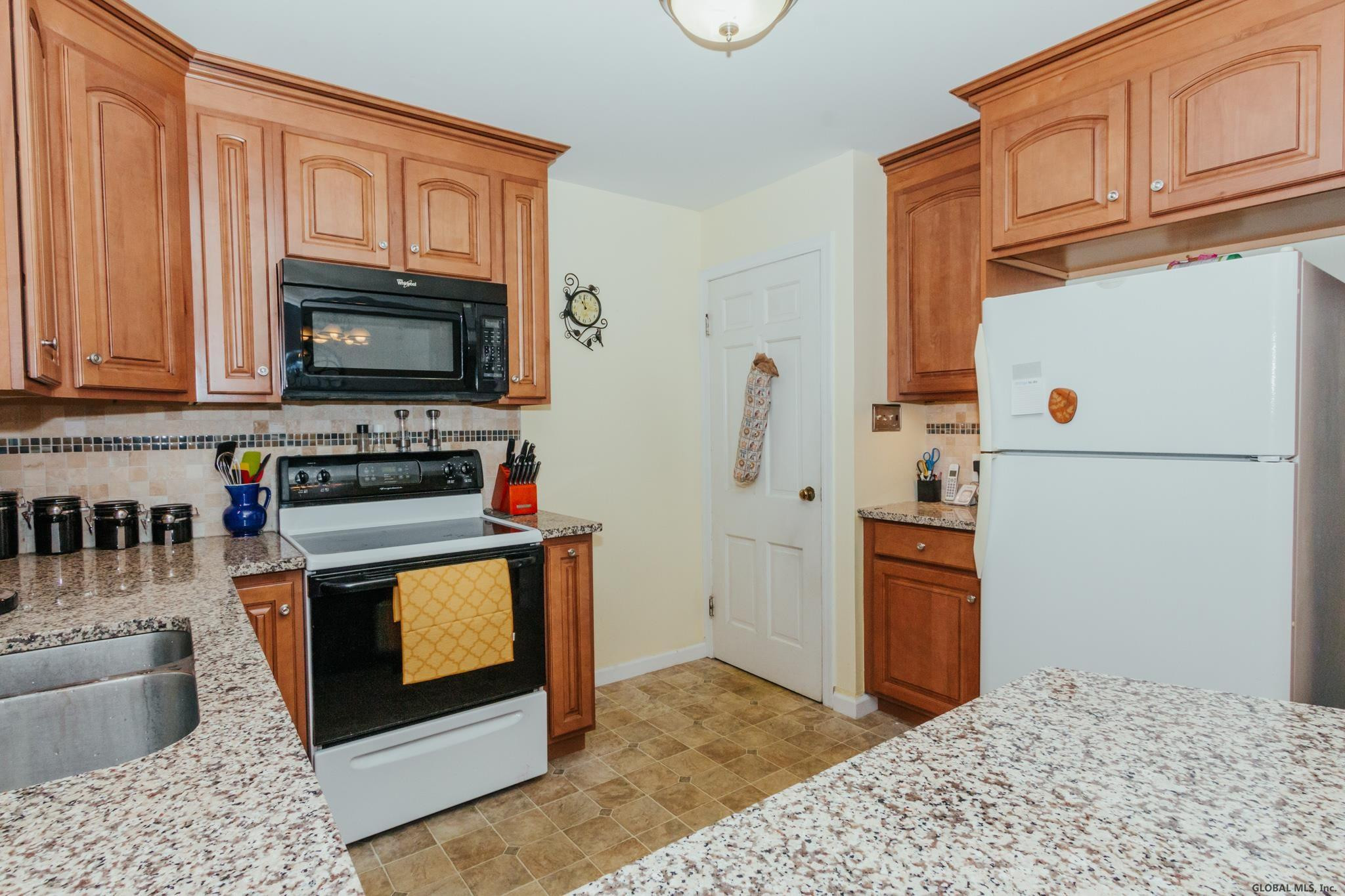 42 Witbeck Drive Glenville, NY 12302 - Photo 13 of 32 Photo 13