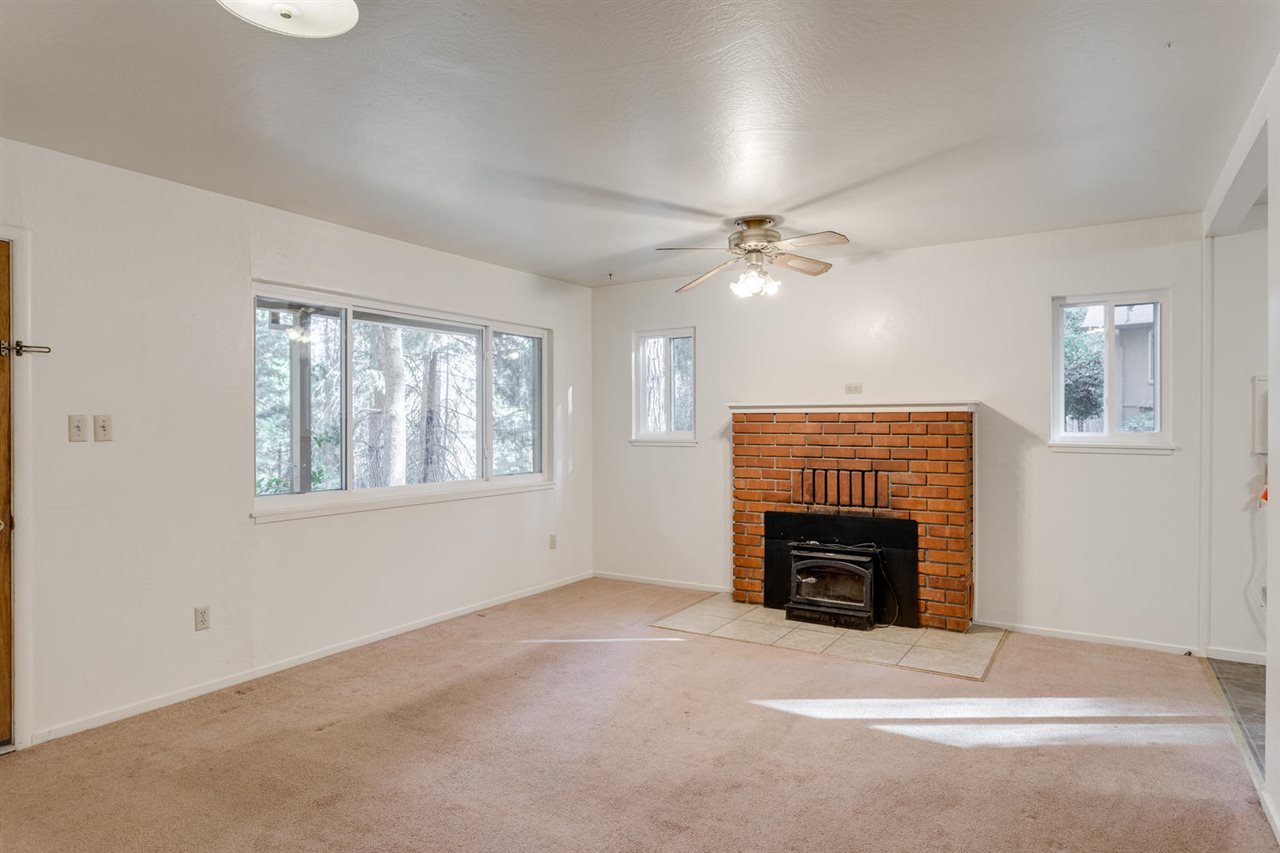 12879 The Burma Road Grass Valley, CA 95945 - Photo 2 of 21 Gallery Image 2