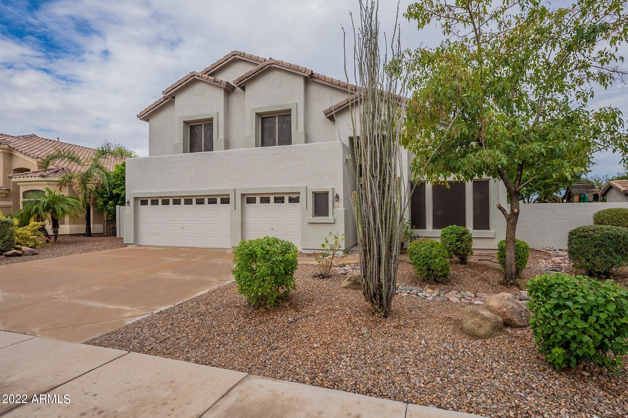 1914 South Marble Street Gilbert, AZ 85295 - Photo 2 of 38 MarbleFront2