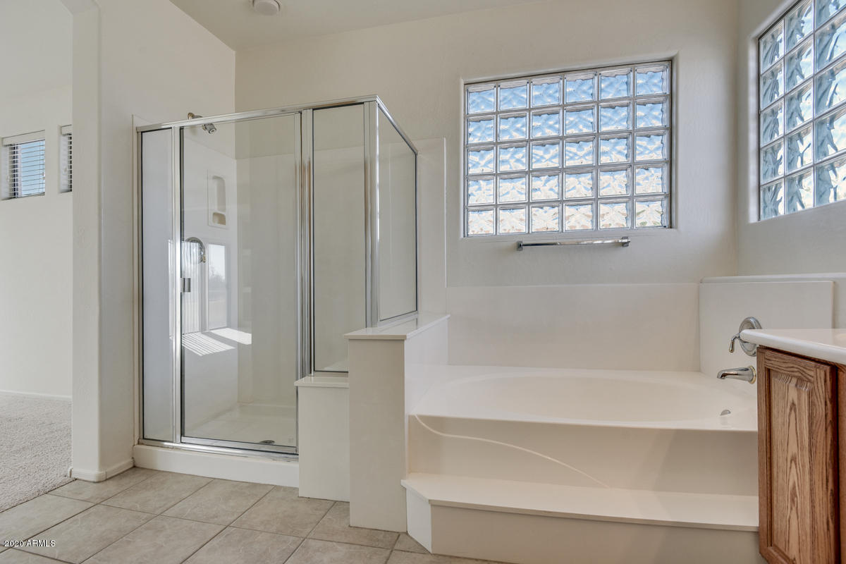 17461 West Wandering Creek Road Goodyear, AZ 85338 - Photo 8 of 41 25-Master Bathroom