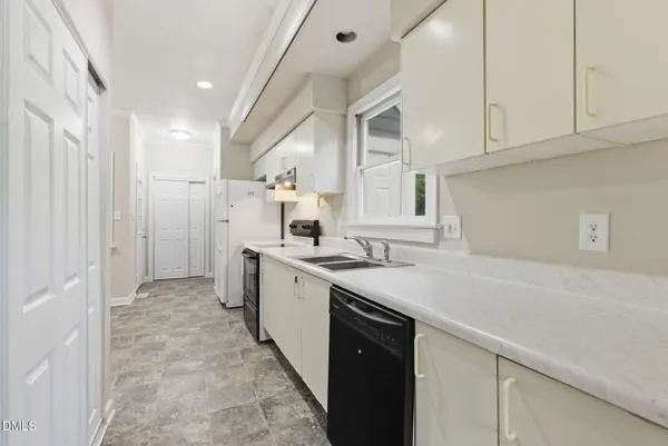 $545,000 | 102 Markham Drive, Chapel Hill, NC 27514