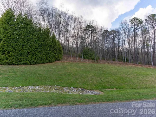 $90,000 | 340 Grand Oaks Drive, Hendersonville, NC 28792