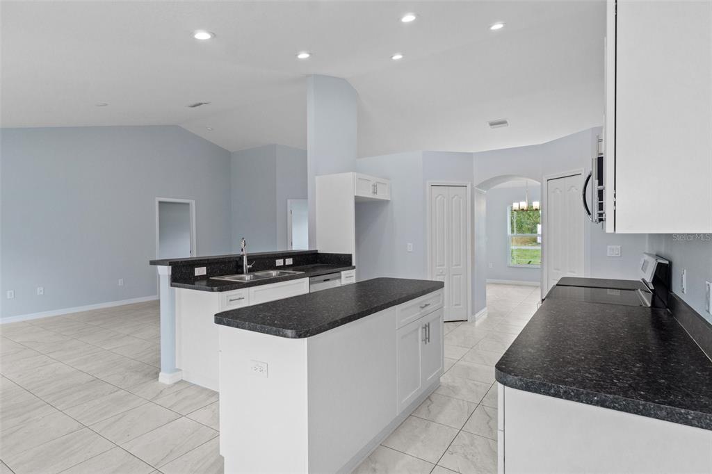 13058 Kittiwake Road Weeki Wachee, FL 34614 - Photo 15 of 39 Gallery Image 15