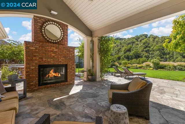 a view of a house with a big yard