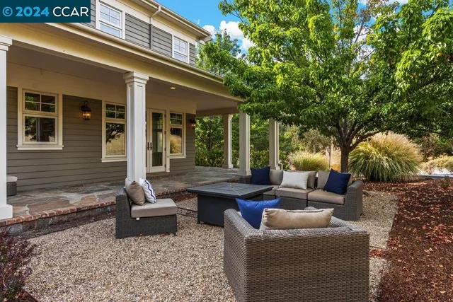 $4,700,000 | 8 Julianna Court, Moraga, CA 94556
