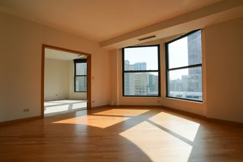 $340,000 | 431 South Dearborn Street, Unit 806, Chicago, IL 60605
