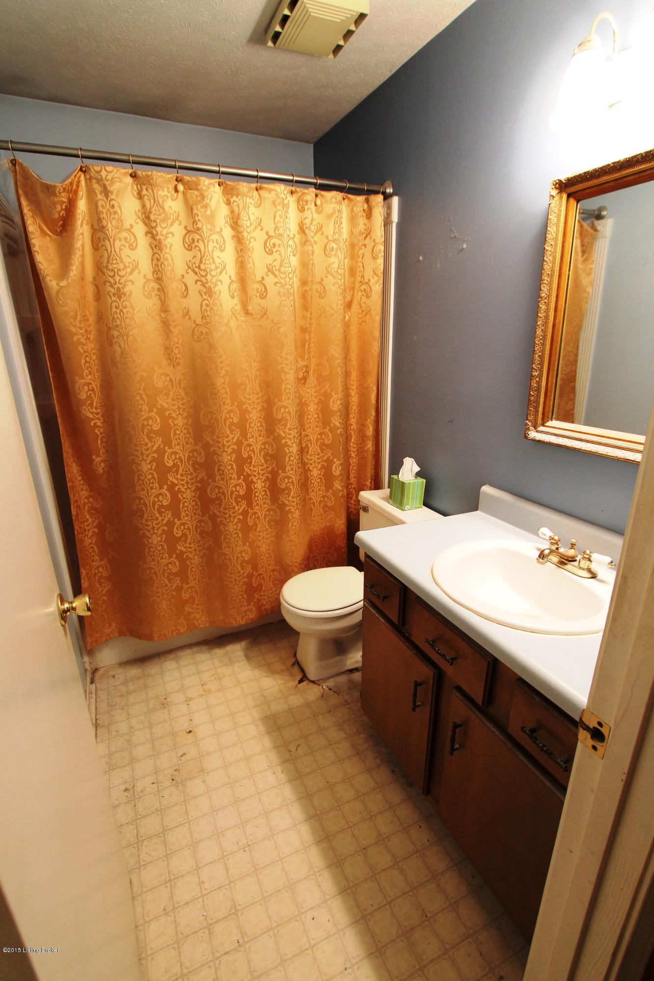 7115 Ridge Creek Road Louisville, KY 40291 - Photo 5 of 11 IMG_0823