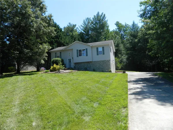 $289,900 | 5320 Eider Lane, Granite Falls, NC 28630