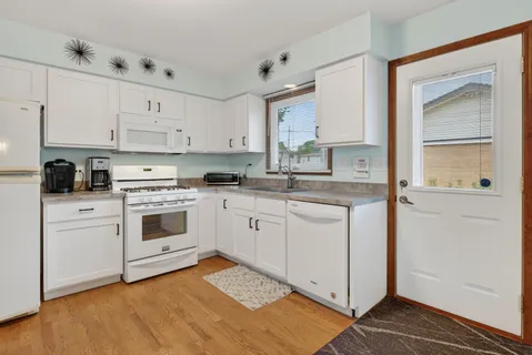 $485,000 | 1016 South Haddow Avenue, Arlington Heights, IL 60005