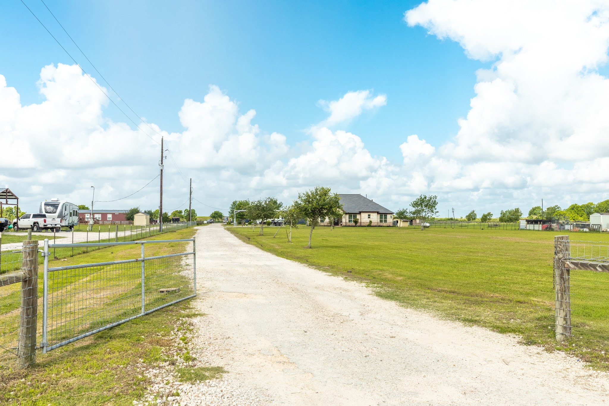 2180 County Road 212 Angleton, TX 77515 - Photo 3 of 46