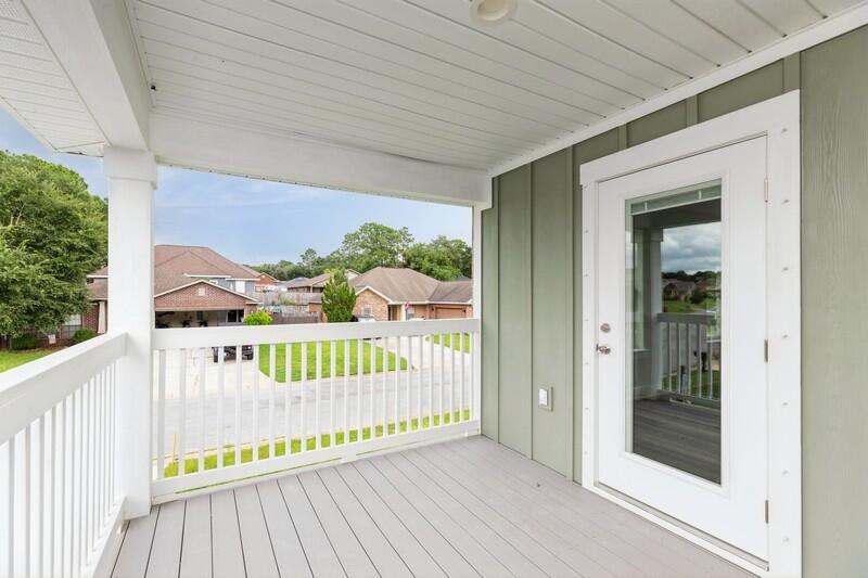 4540 Hermosa Road Crestview, FL 32539 - Photo 28 of 35 a view of stairs and deck