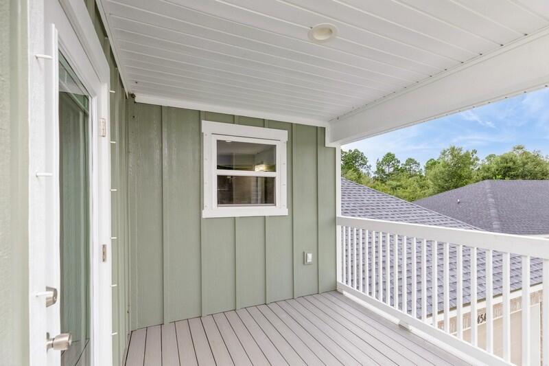 4540 Hermosa Road Crestview, FL 32539 - Photo 29 of 35 a view of a balcony