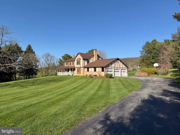 $889,000 | 8001 Mapleville Road, Boonsboro, MD 21713