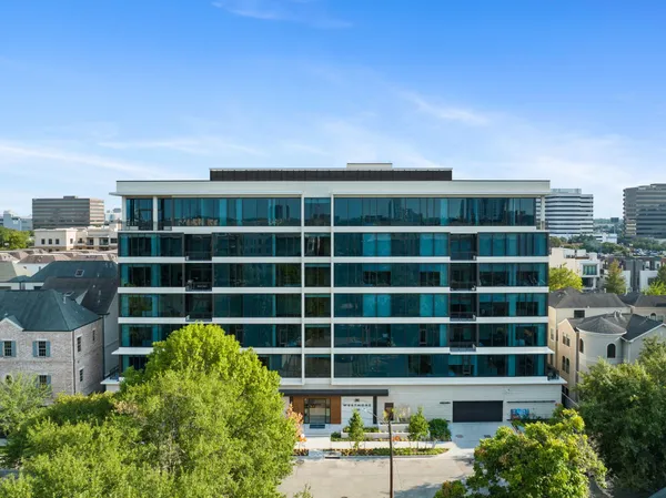 $849,000 | 2323 West Main Street, Unit 402, Houston, TX 77098