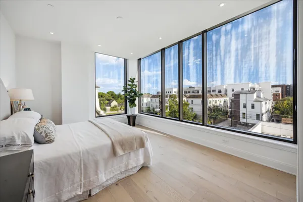 $849,000 | 2323 West Main Street, Unit 402, Houston, TX 77098
