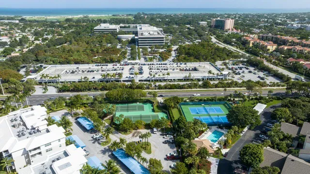 $760,000 | 814 Bay Colony Drive South, Juno Beach, FL 33408