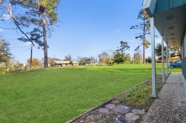 $217,500 | 443 West Borel Drive, Lake Charles, LA 70611