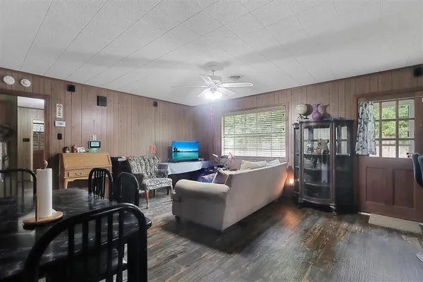 $217,500 | 443 West Borel Drive, Lake Charles, LA 70611