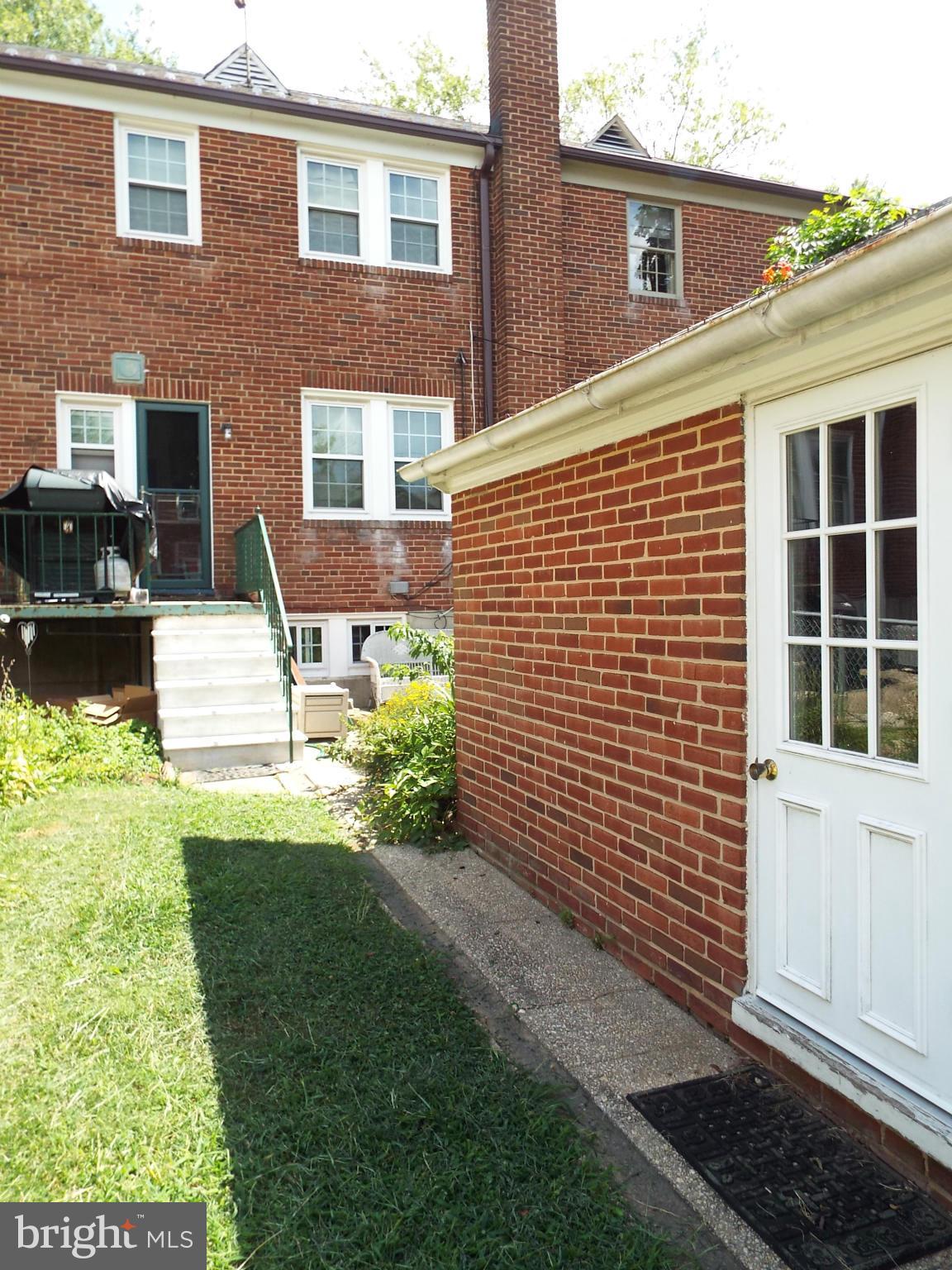 12 Dunkirk Road Baltimore, MD 21212 - Photo 8 of 17 Exterior (Rear)