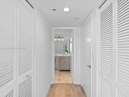 $1,695,000 | 400 South Pointe Drive, Unit 1102, Miami Beach, FL 33139
