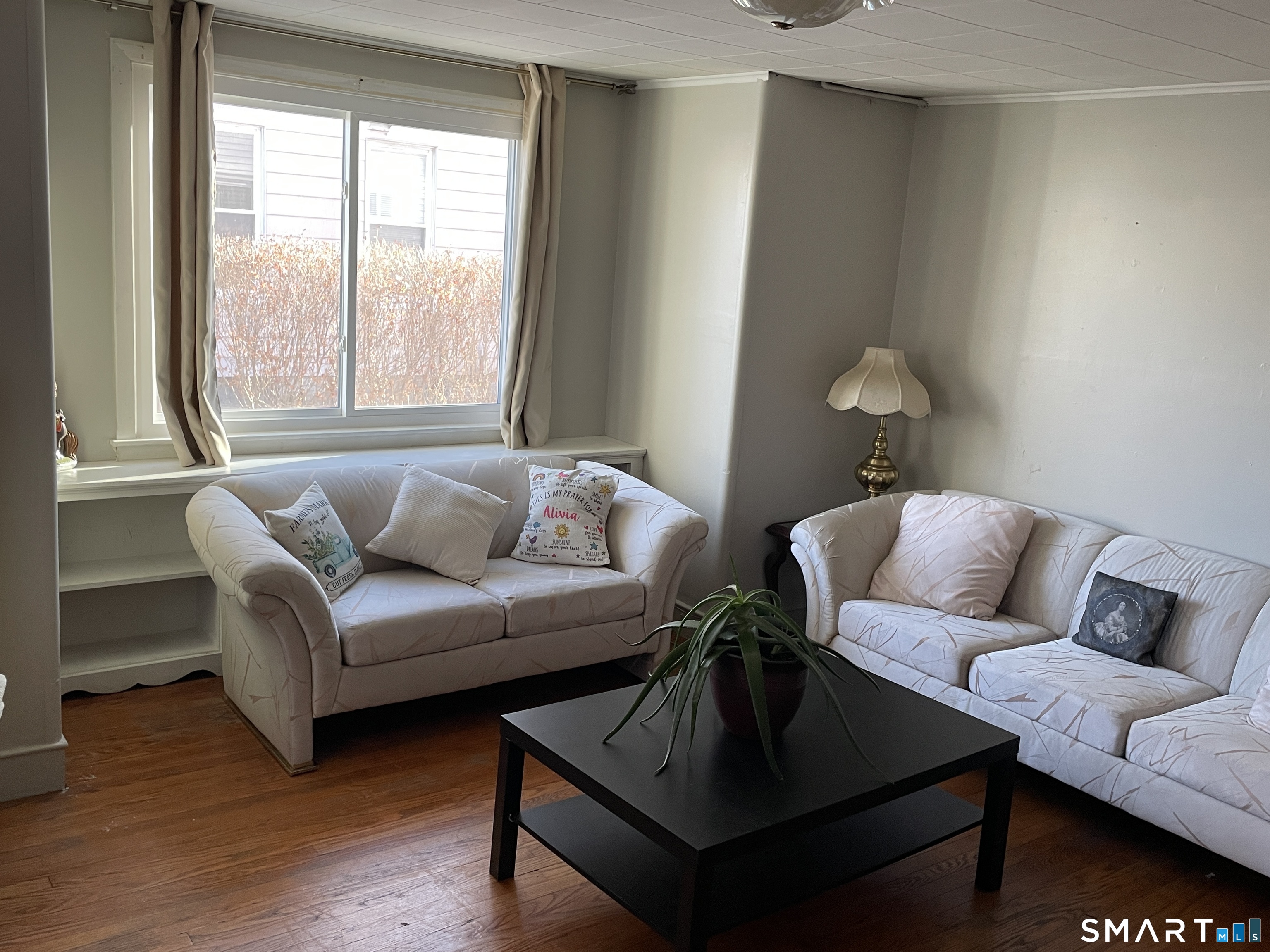 264 South Main Street Torrington, CT 06790 - Photo 17 of 39 First Floor Living Room