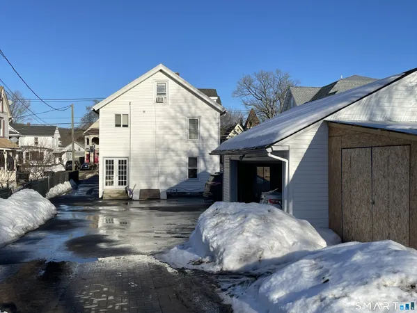 $474,900 | 264 South Main Street, Torrington, CT 06790